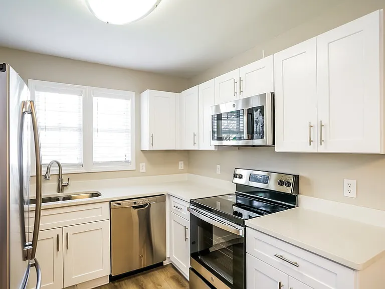 4909 Windblown Ct — Photo 9