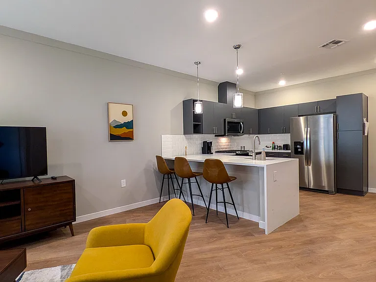 Metro526 Luxury Apartments — Photo 31