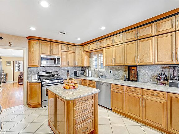 5th image of 4313 Rhodes Studio Ctr