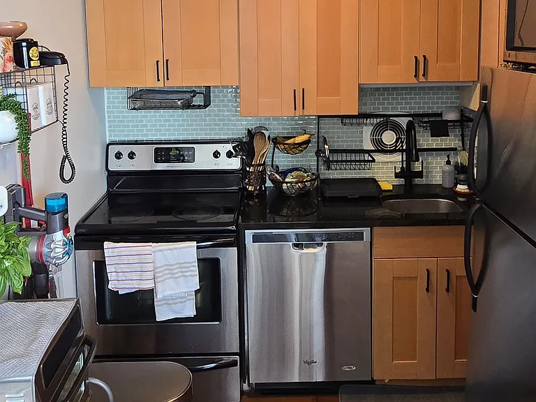 111 W Maple St #2407 — Photo 5