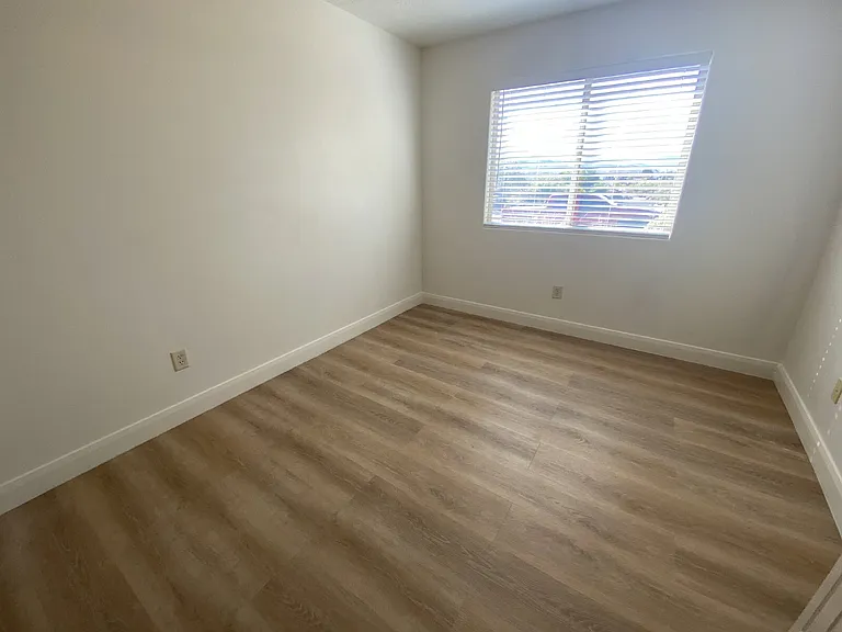 1614 N 2130 W — Photo 9