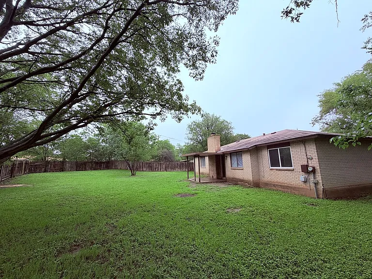 10904 Meadgreen Ct — Photo 34