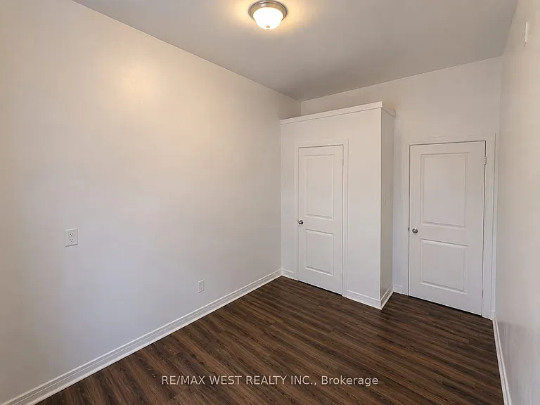 2089 Dufferin St #1 — Photo 12