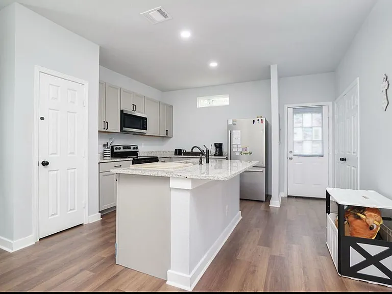422 K St #103 — Photo 3