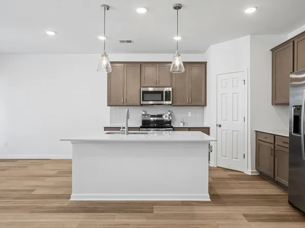 2900 Suzanne Landon Dr #J4, Murfreesboro, TN 37130