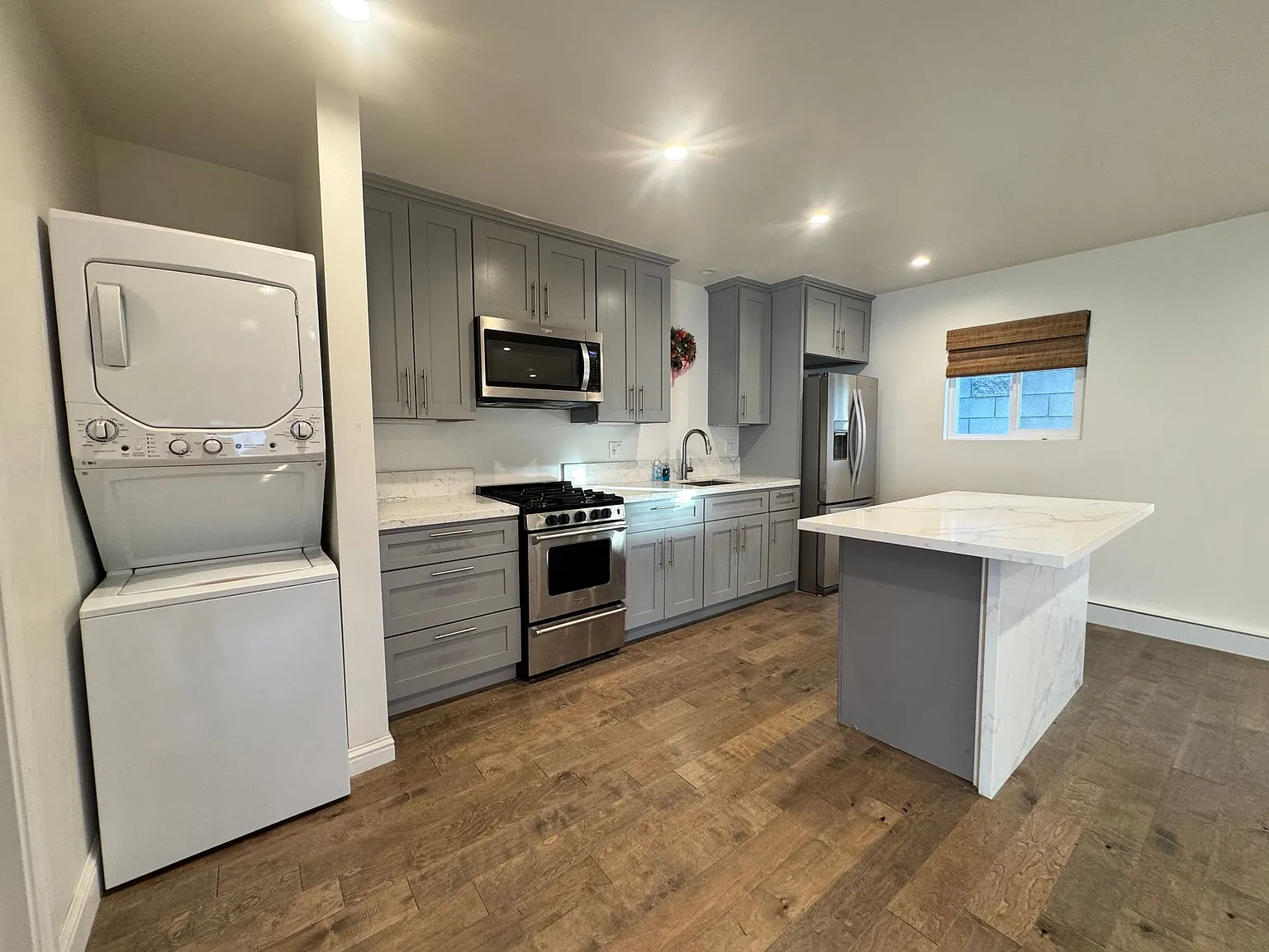 Newly 2 bedrooms 2 bath home — Photo 2