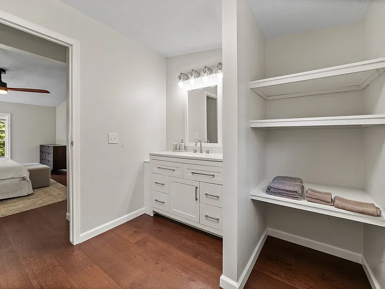 8160 Susan Shores Dr — Photo 13
