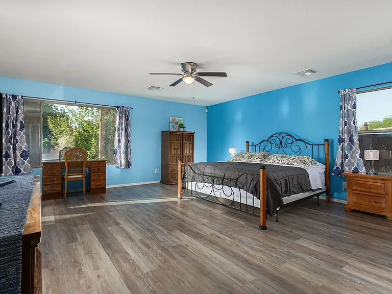 8440 W Alex Ave — Photo 32