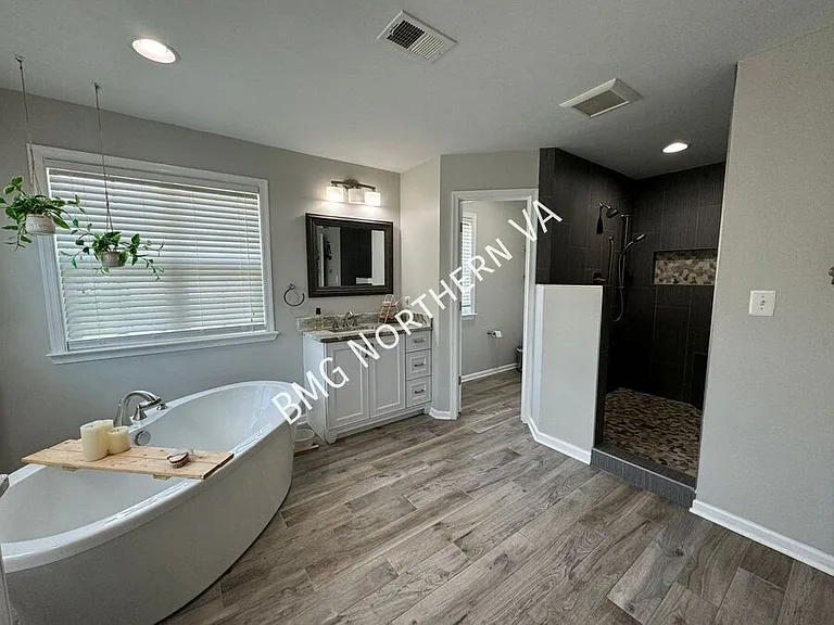 8930 Kingbird Ct — Photo 24
