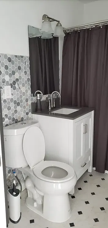 2 bed, 750 sqft, $1,875 — Photo 2