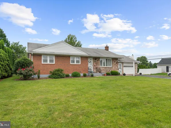 1122 N 14th St, Allentown, PA 18102