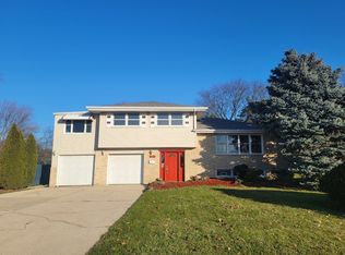 505 E Roosevelt Rd, Wheaton, IL 60187