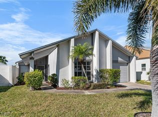 9761 Maplecrest Cir, Lehigh Acres, FL 33936
