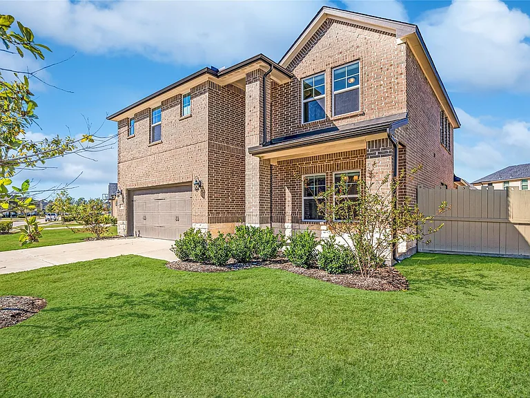 17681 Rosette Grass Dr — Photo 2