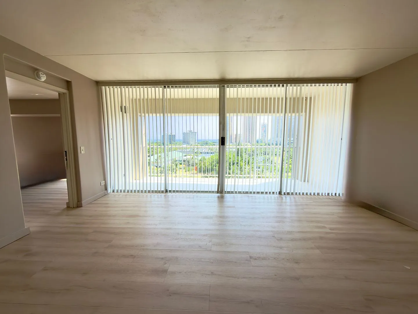 Move Right Into This Freshly Updated Waikiki Condo Just Minutes from the Beach! — Photo 2