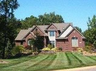 1622 Kriss Xing, Brighton, MI 48114