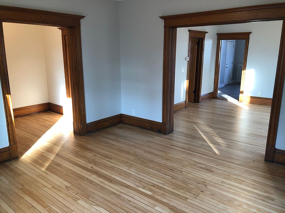 2nd image of 3343 3rd Ave S