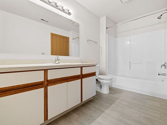 5th image of 2979-3005 S Gate Dr #26