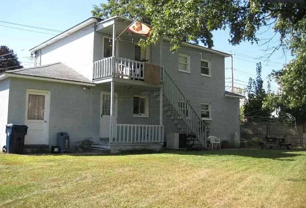 2 bed, $1,650 — Photo 2