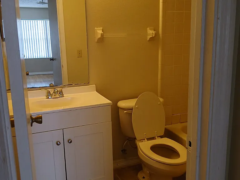4240 Pershing Pointe Pl #4 — Photo 11