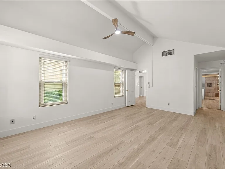 360 Humboldt North Dr — Photo 26