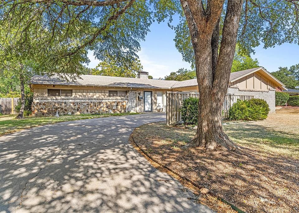 1st image of 1958 Downey Dr