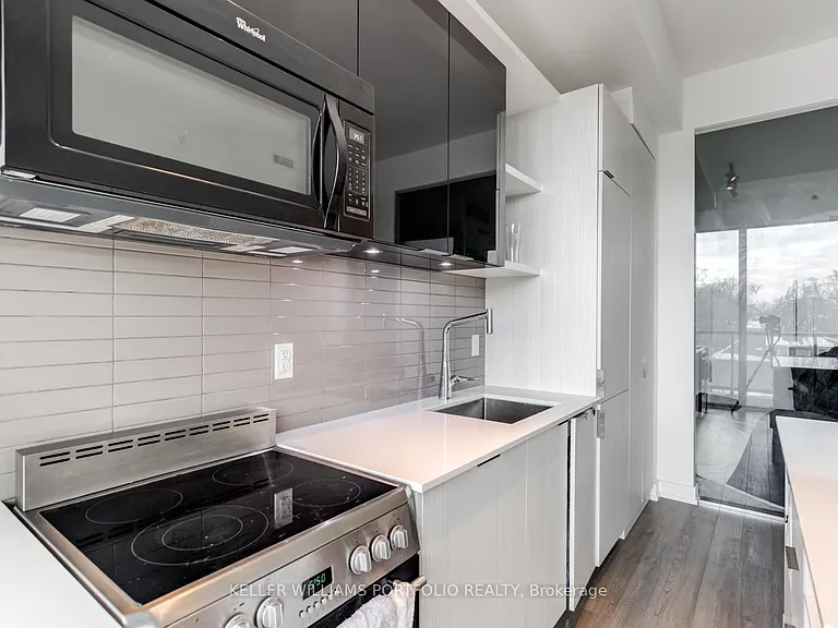 6 Parkwood Ave #516 — Photo 14
