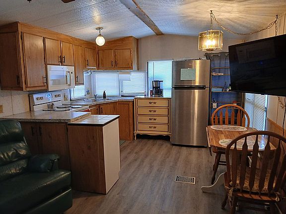5th image of 37630 Crimson Ln #226