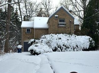 436 Woodland Rd, Highland Park, IL 60035