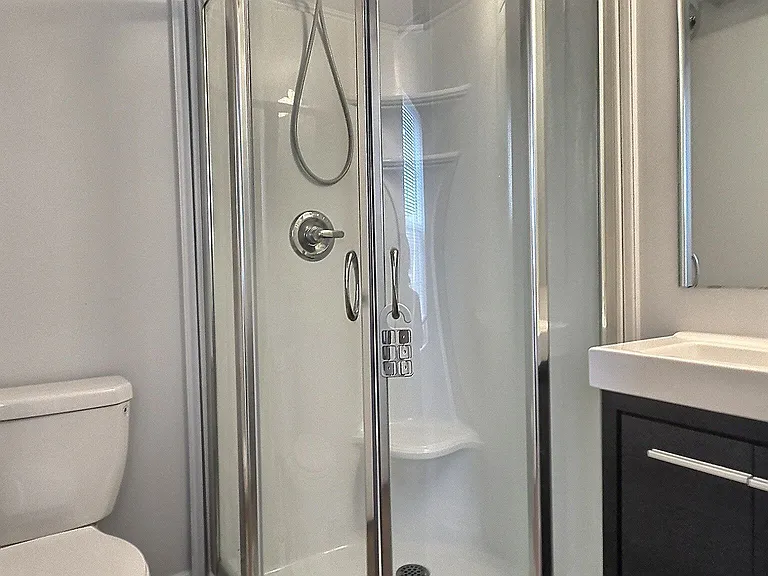 246 Penetanguishene Rd #1 — Photo 4
