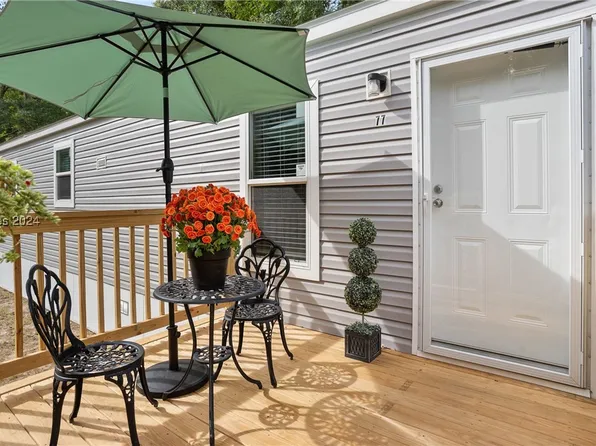 77 Saxonville Rd, Saint Helena Island, SC 29920