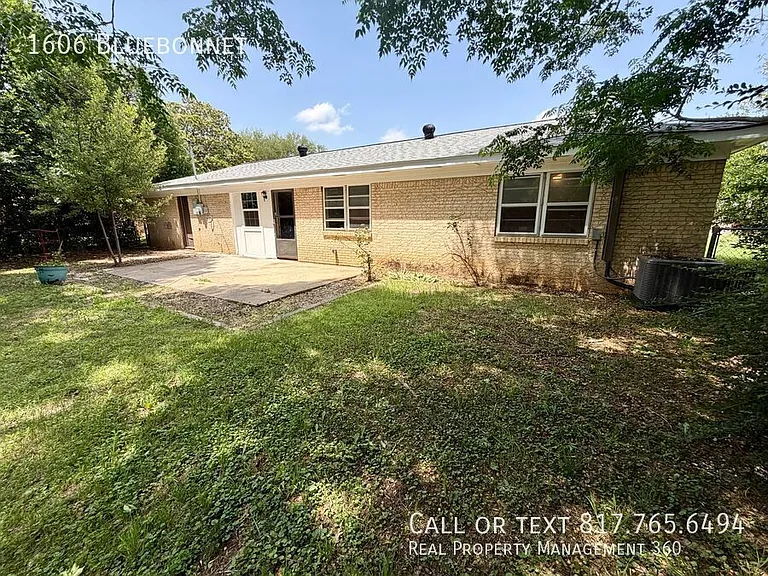 1606 Bluebonnet Trl — Photo 21