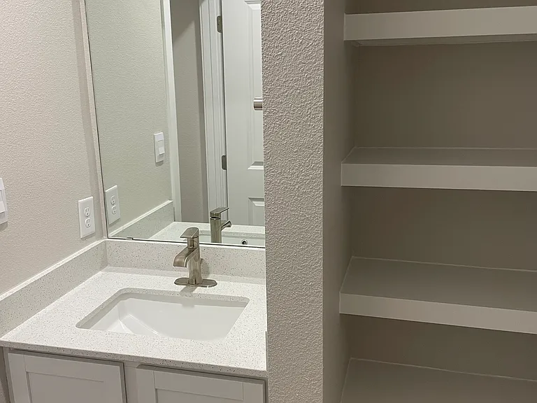 1405 Irigoyen St — Photo 19