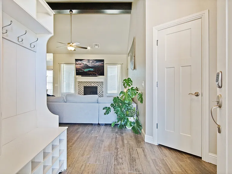 10004 Glover River Dr — Photo 5