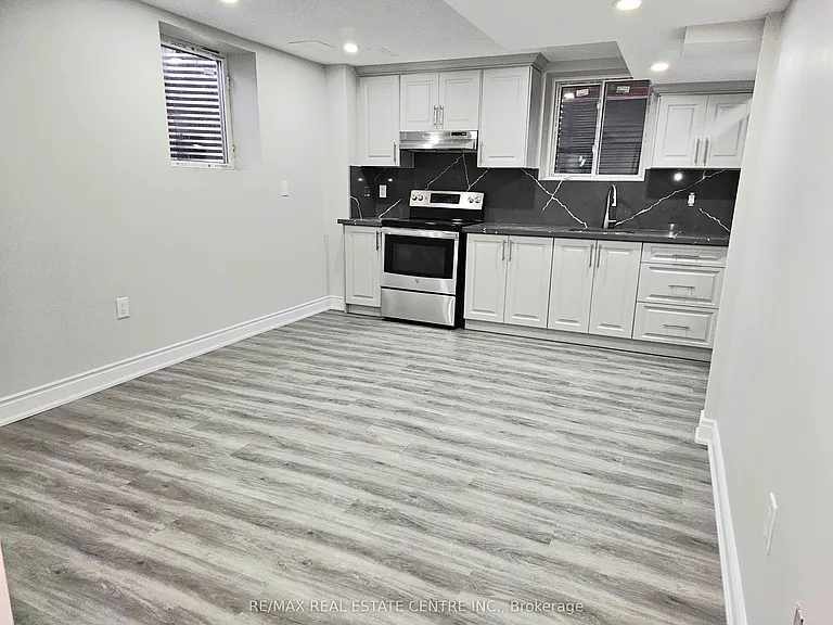 180 Giddings Cres #BASEMEN — Photo 8