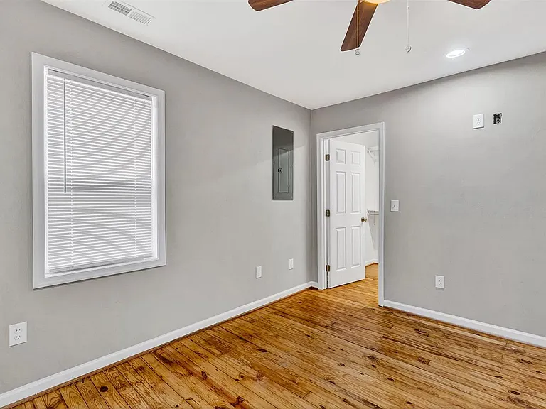 1423 Varnell Ave NE — Photo 10