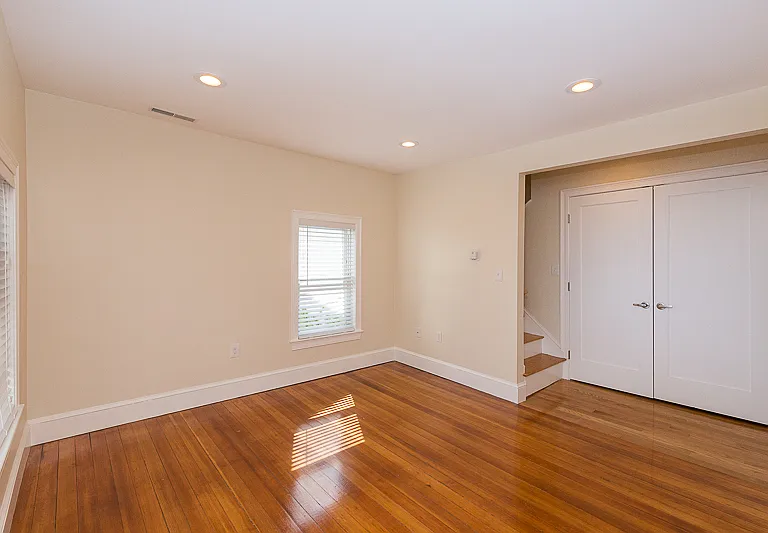 9 Rock Valley Ave #2 — Photo 5