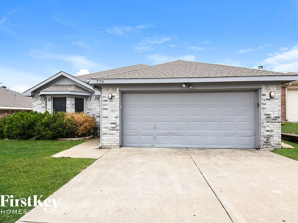 1st image of 779 Deauville Cir E
