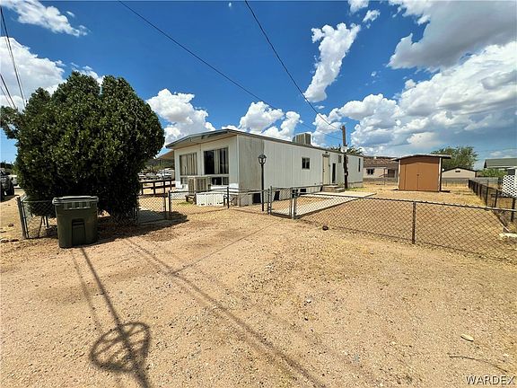 3rd image of 605 E Beverly Avenue