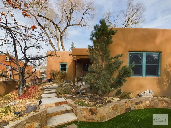 303 Sena St, Santa Fe, NM 87505