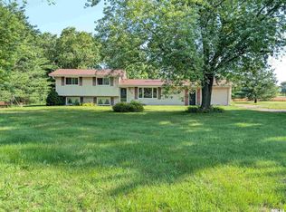 6646 Mason Rd, Manito, IL 61546