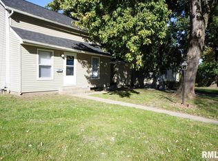 2004 Leclaire St, Davenport, IA 52803