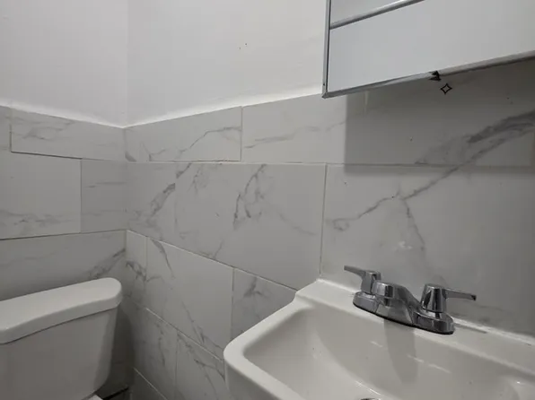 105 Maple St, Yonkers, NY 10701