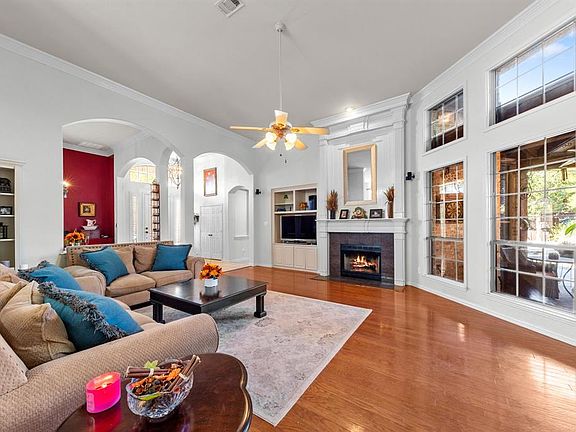 3rd image of 507 Ironwood Dr