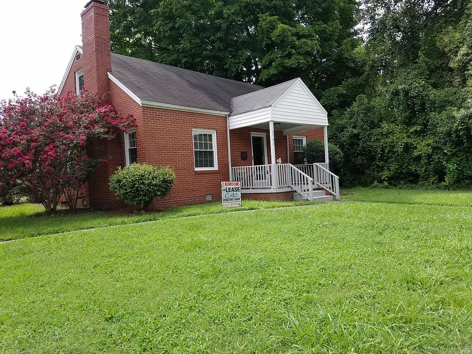 Live In College Hill Neighborhood
