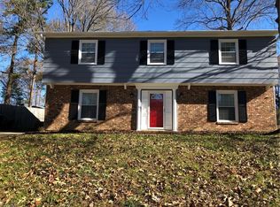 1700 Larchmont Dr, Greensboro, NC 27405