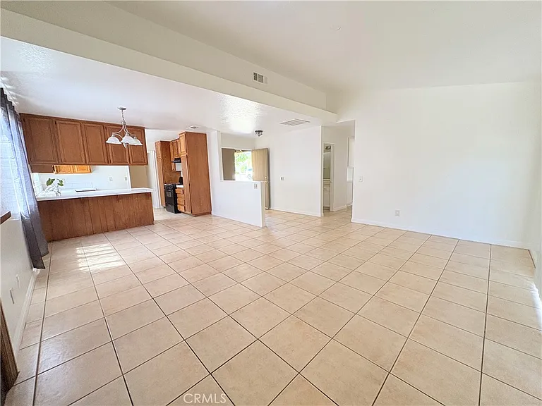23214 Sonnet Dr — Photo 5