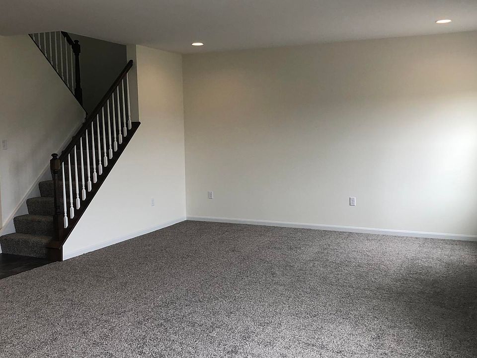 2nd image of 5040 Mary Louise Ct