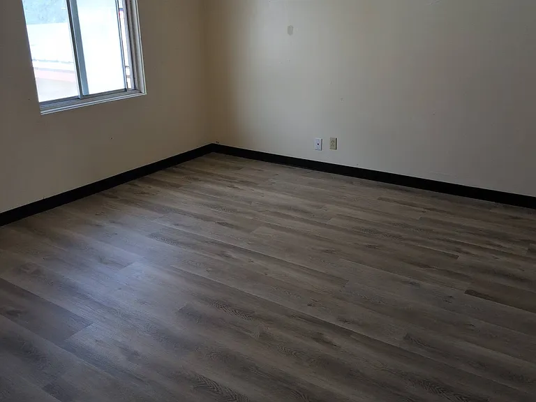 486 Whittier St #22 — Photo 1