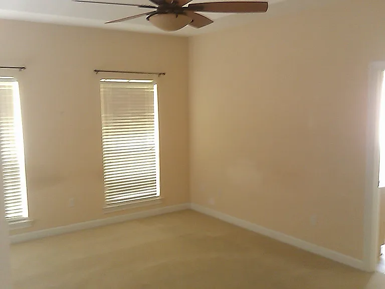 4006 Xavier Ct — Photo 9
